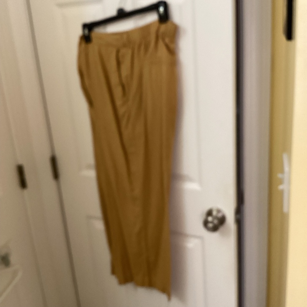 Old Navy Women’s Khaki Chinos